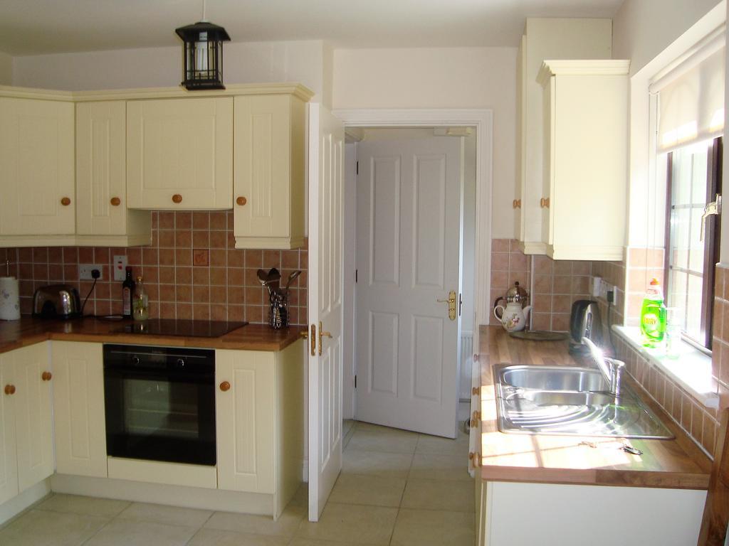 Вилла Lough Rynn Self Catering Mohill Экстерьер фото